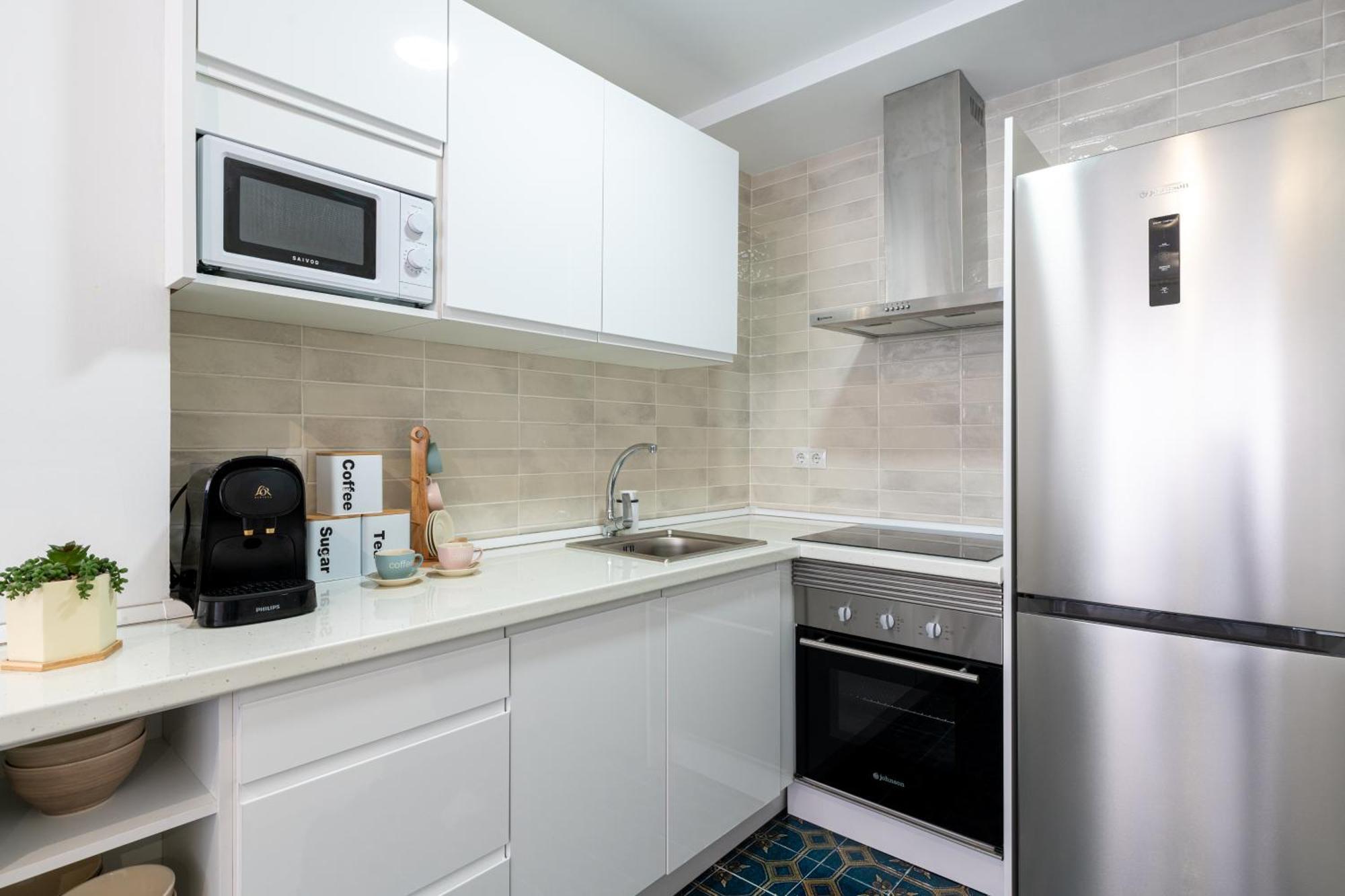 Piso Elegante Y Nuevo De 3 Habitaciones Y 2 Banos Sevilla Buitenkant foto