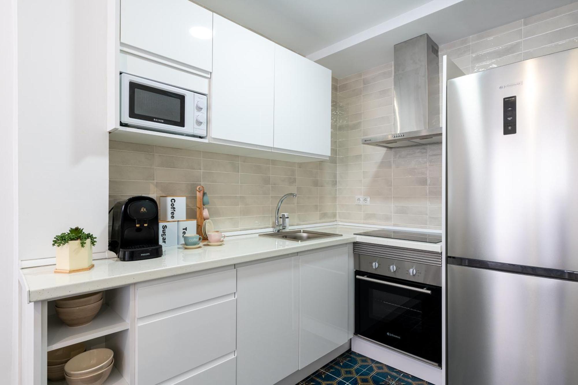 Piso Elegante Y Nuevo De 3 Habitaciones Y 2 Banos Sevilla Buitenkant foto