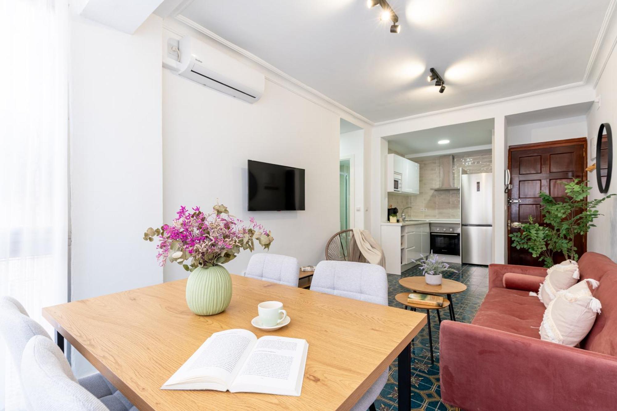 Piso Elegante Y Nuevo De 3 Habitaciones Y 2 Banos Sevilla Buitenkant foto
