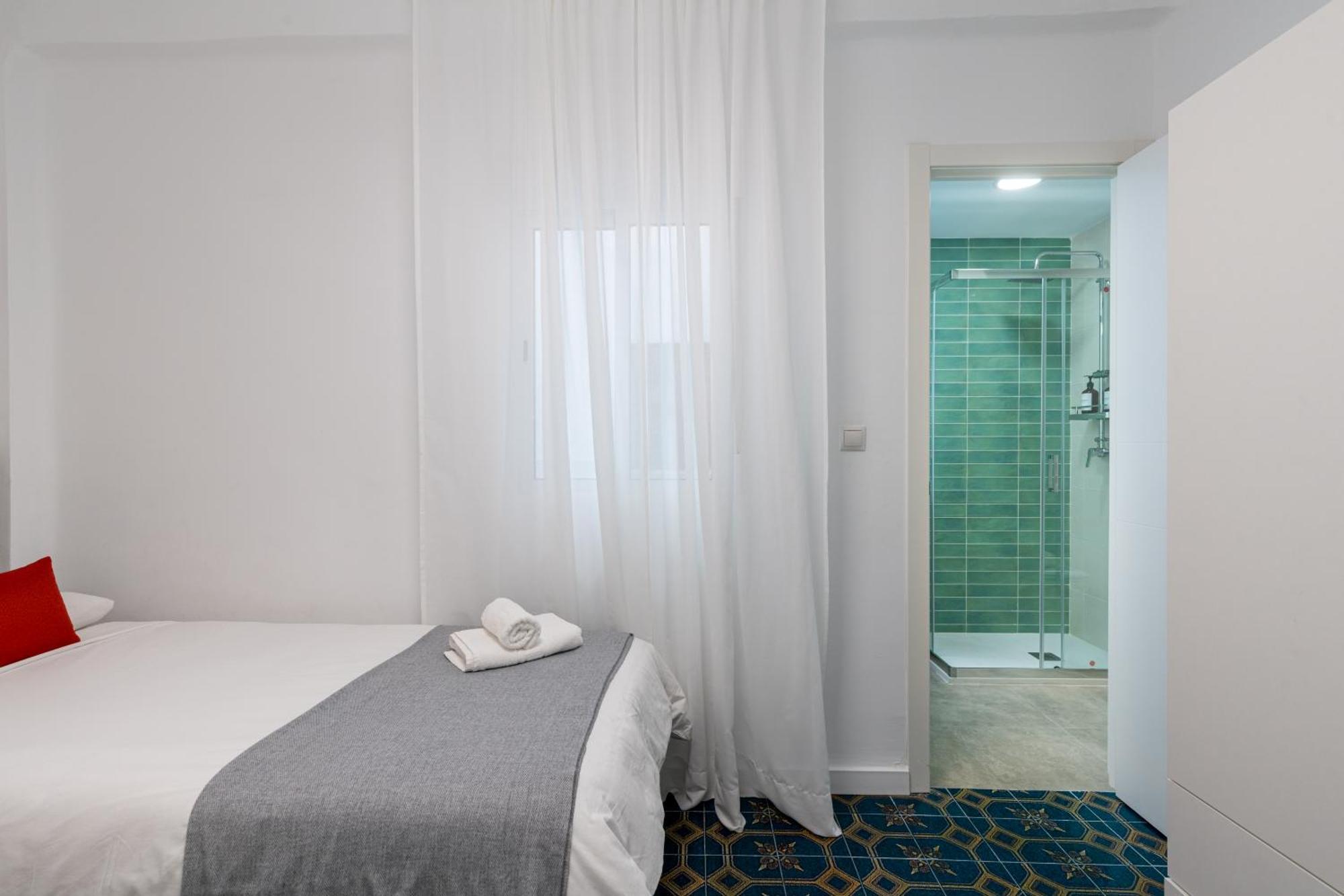 Piso Elegante Y Nuevo De 3 Habitaciones Y 2 Banos Sevilla Buitenkant foto